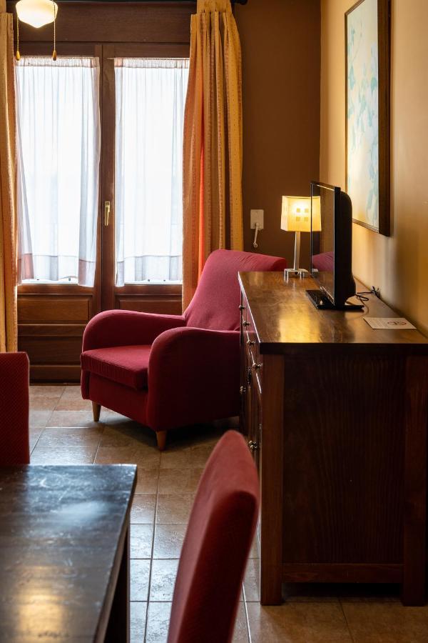 Apartamentos La Trufa Negra Мора-де-Рубьелос Экстерьер фото