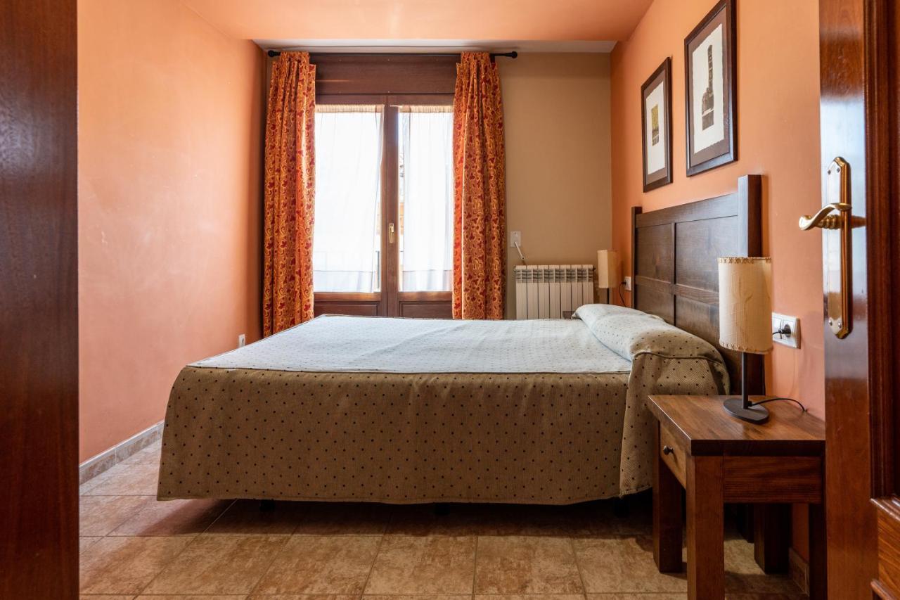 Apartamentos La Trufa Negra Мора-де-Рубьелос Экстерьер фото
